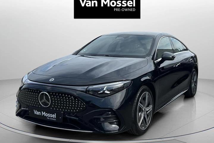 Sort Mercedes CLA350 fra 2025