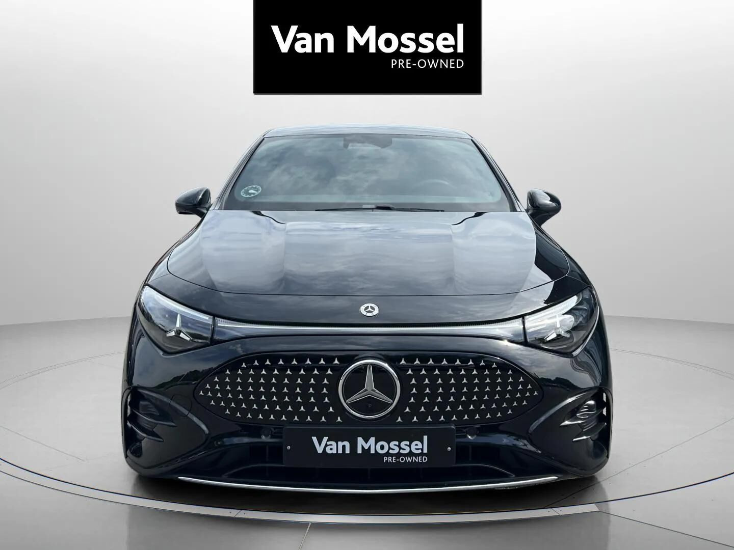 Sort Mercedes CLA350 fra 2025