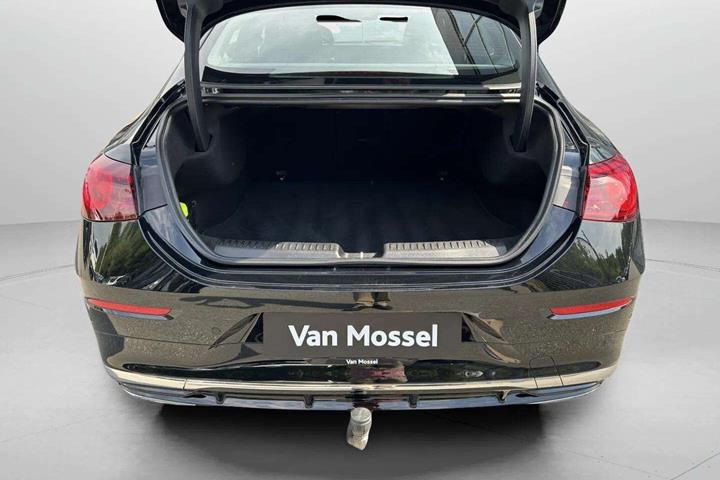 Sort Mercedes CLA350 fra 2025