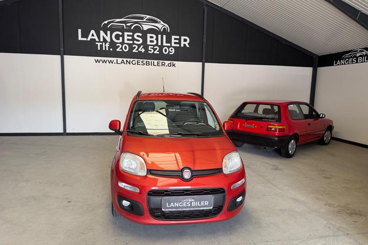 Grå Fiat Panda fra 2012