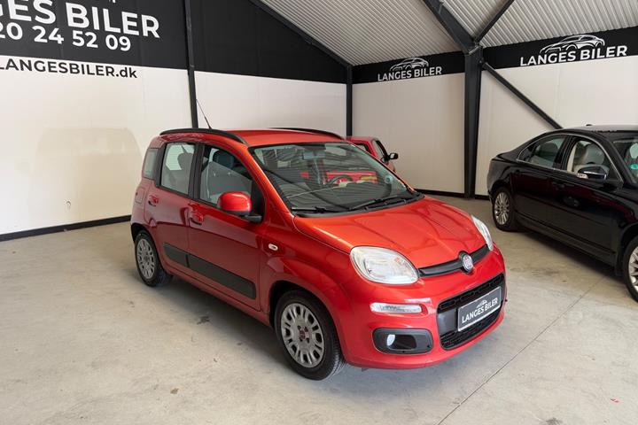 Grå Fiat Panda fra 2012