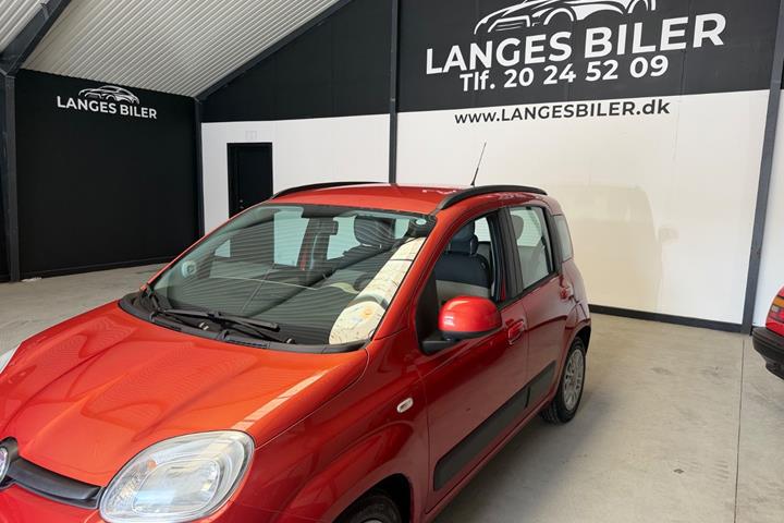 Grå Fiat Panda fra 2012