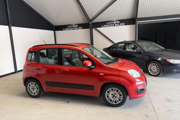 Grå Fiat Panda fra 2012