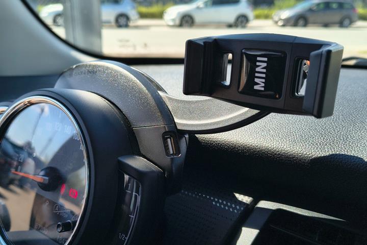 Grå Mini Cooper fra 2018