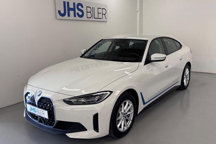 Hvid BMW i4 fra 2023
