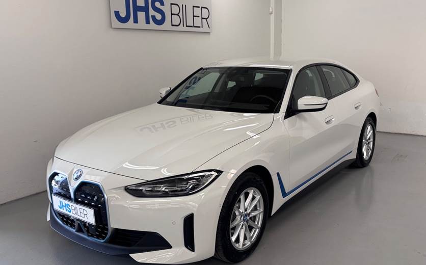 BMW i4 eDrive35 Charged