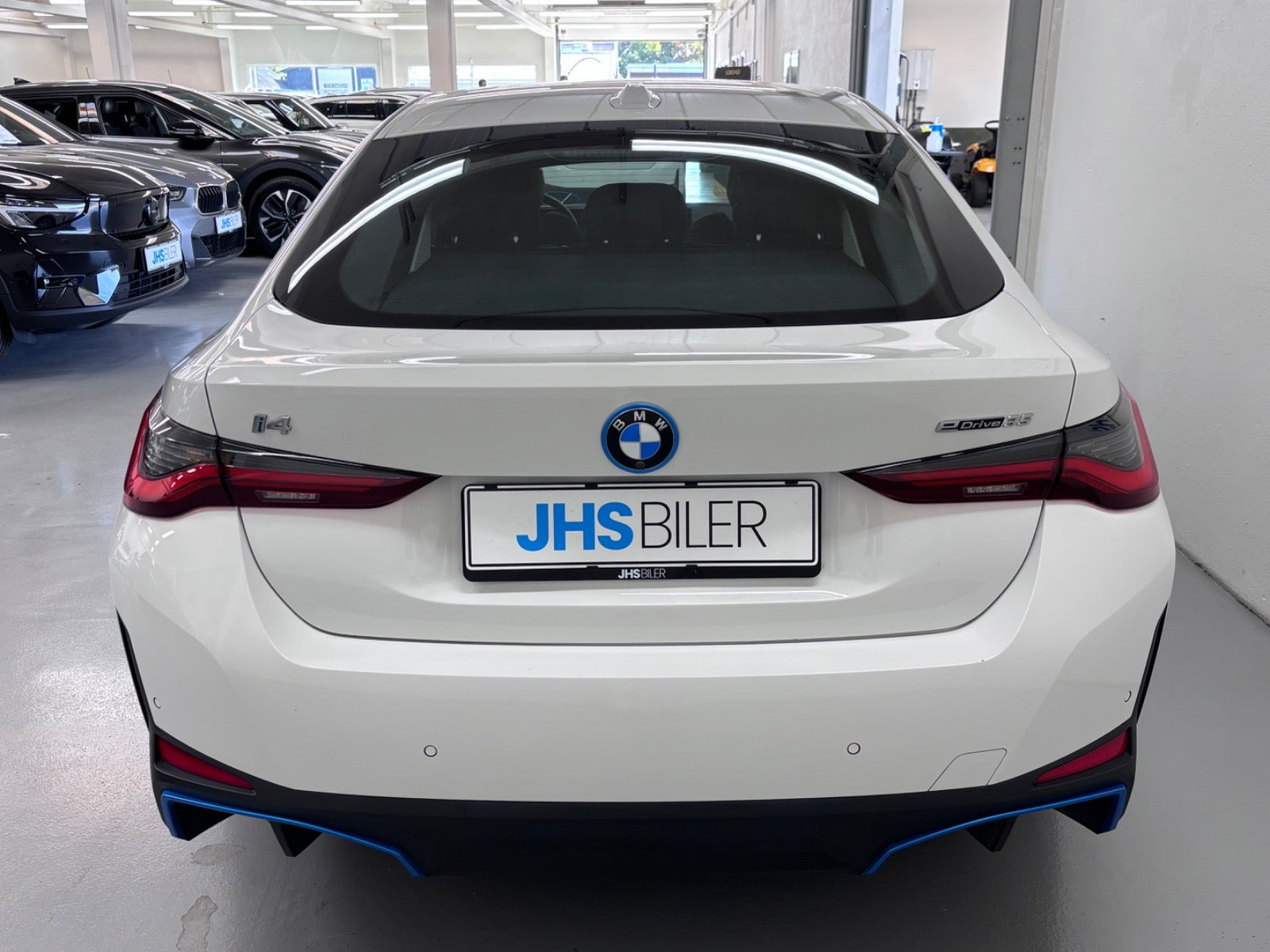Hvid BMW i4 fra 2023