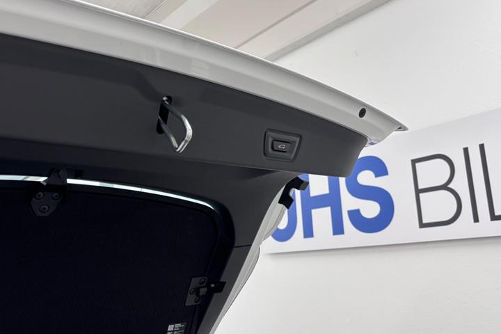 Hvid BMW i4 fra 2023
