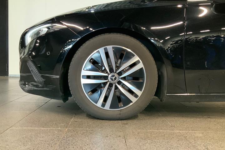Sort Mercedes A200 d fra 2021