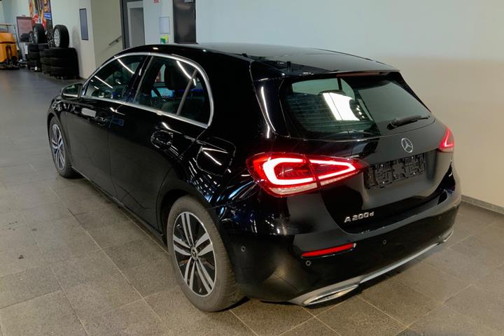 Sort Mercedes A200 d fra 2021
