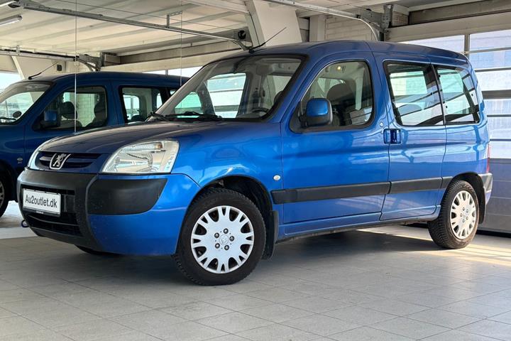 Blå Peugeot Partner fra 2004