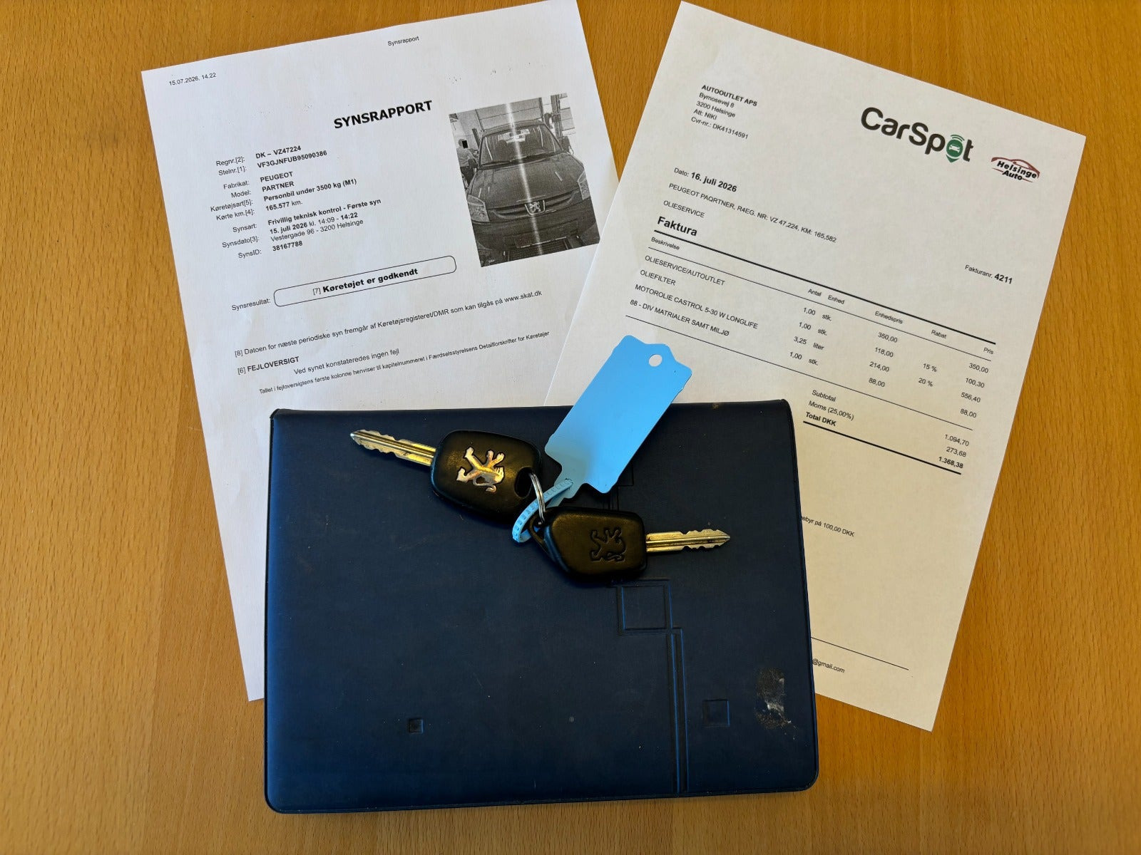 Blå Peugeot Partner fra 2004