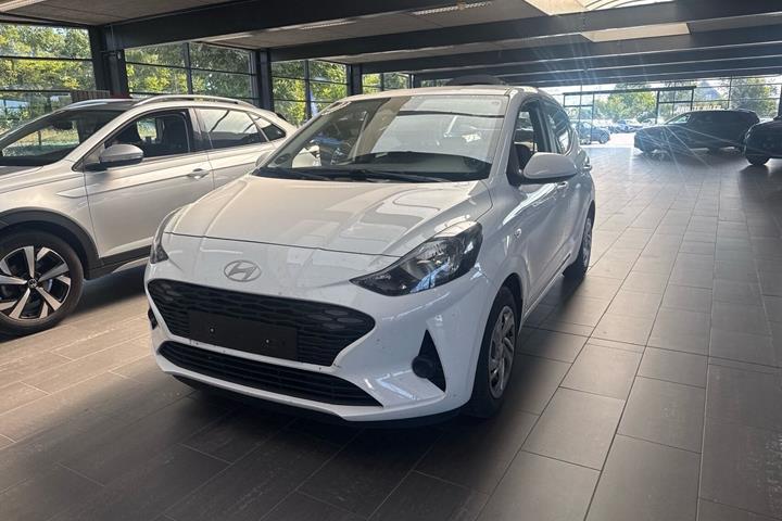 Hvid Hyundai i10 fra 2024
