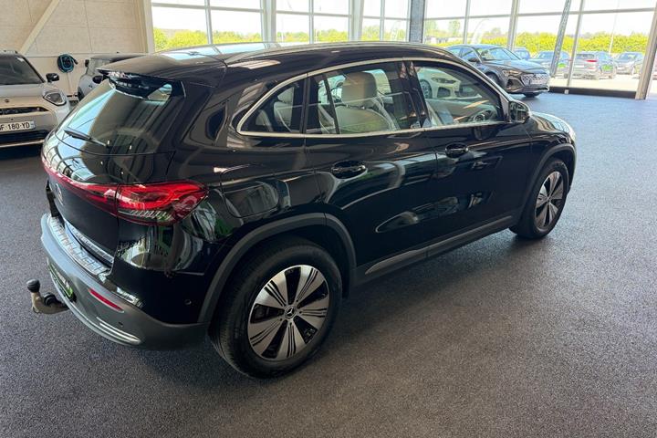 Sort Mercedes EQA250+ fra 2023