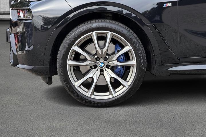 Sort BMW X7 fra 2023