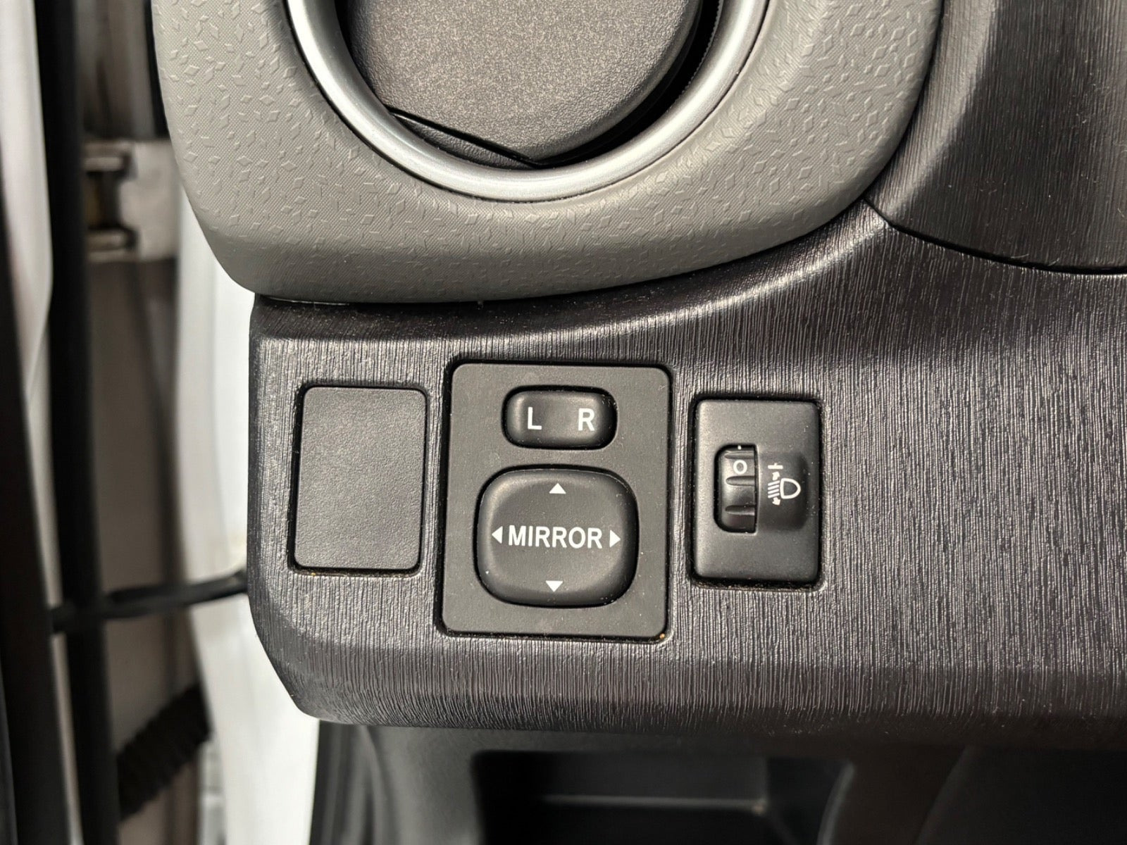 Hvid Toyota Yaris fra 2011