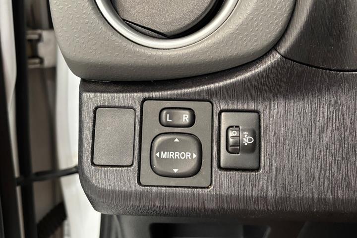 Hvid Toyota Yaris fra 2011