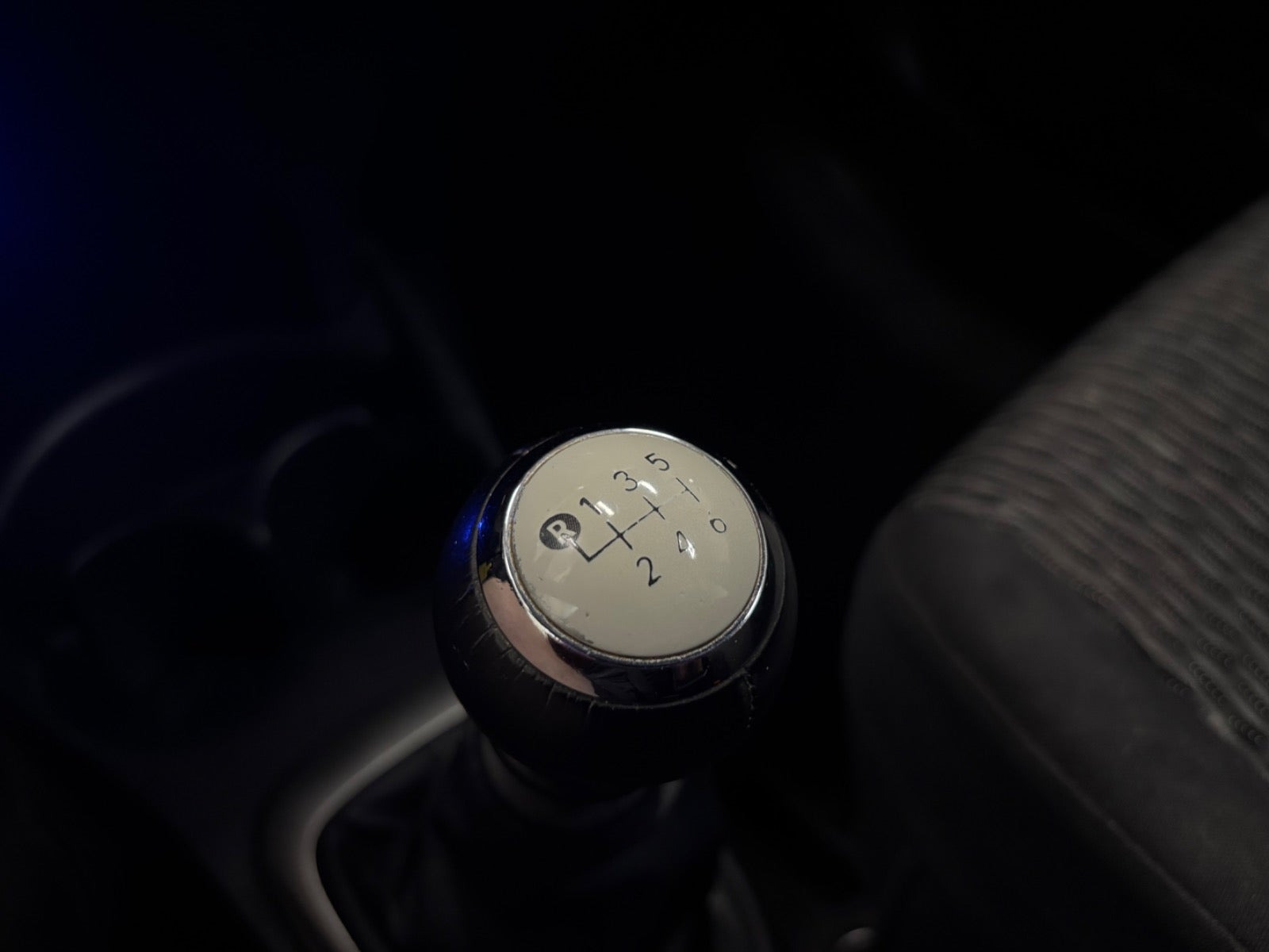 Hvid Toyota Yaris fra 2011