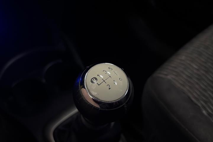 Hvid Toyota Yaris fra 2011