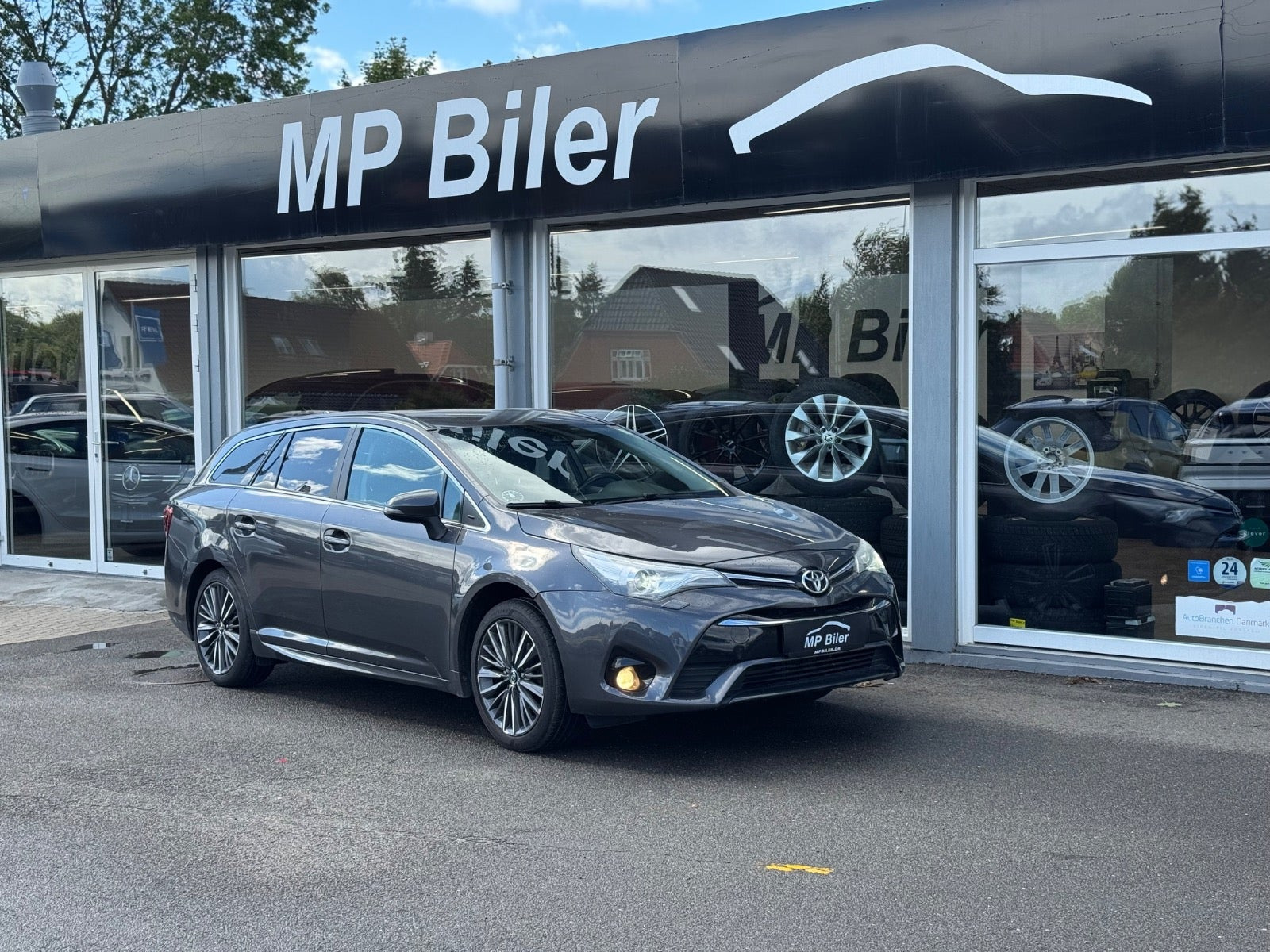 Toyota Avensis 1,8 VVT-i T2 Premium Touring Sports MDS