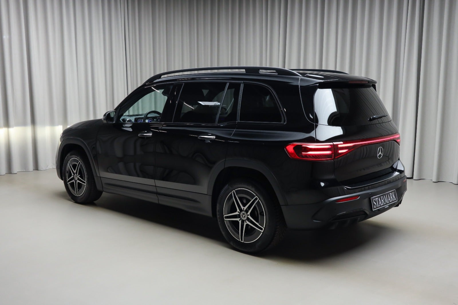 Sort Mercedes EQB250+ fra 2026