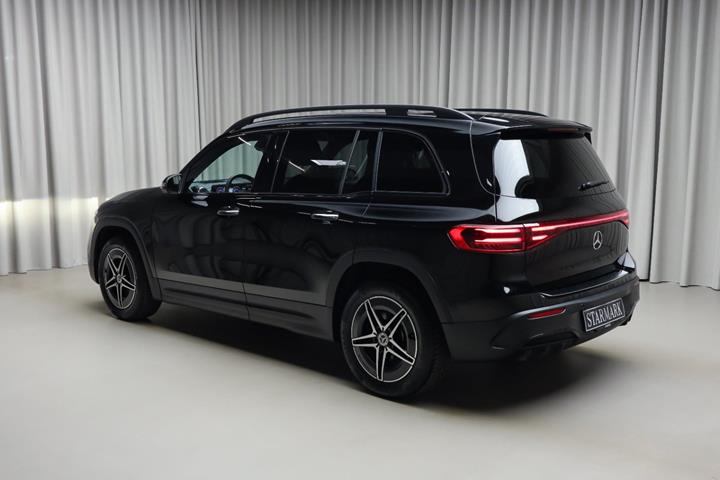 Sort Mercedes EQB250+ fra 2026