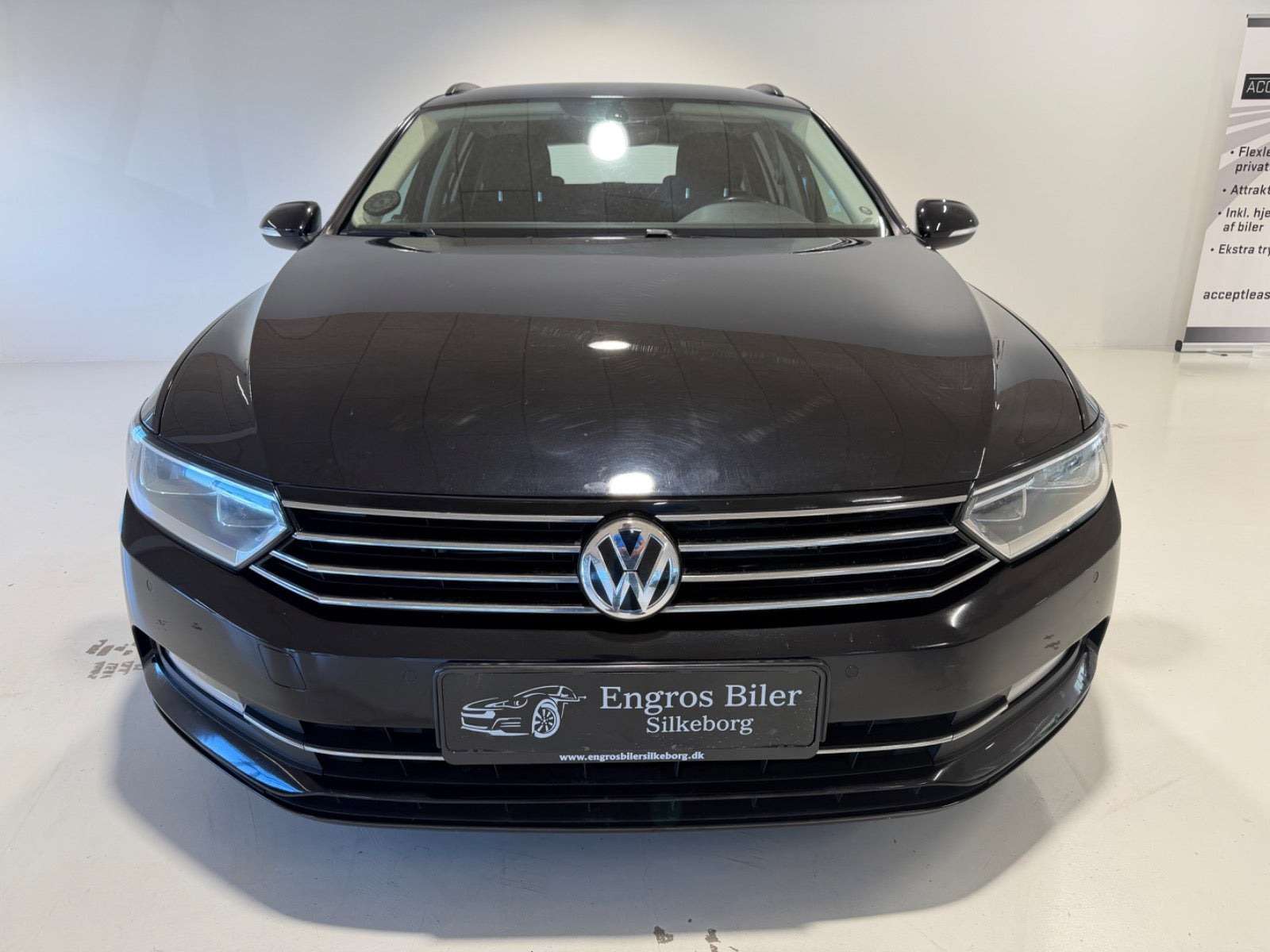 Sort VW Passat fra 2016