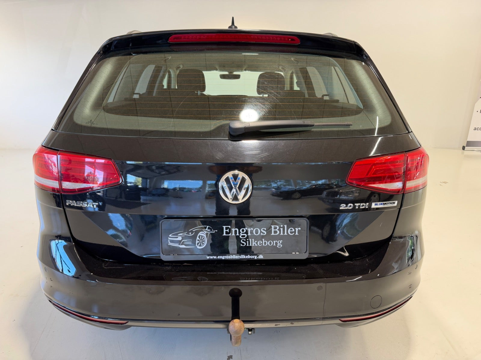 Sort VW Passat fra 2016