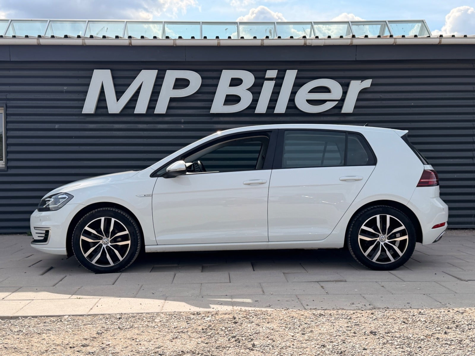 Hvid VW e-Golf VII fra 2020
