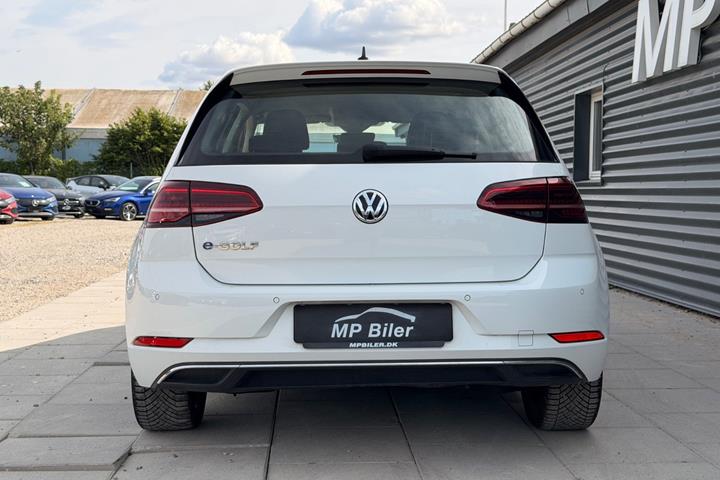 Hvid VW e-Golf VII fra 2020