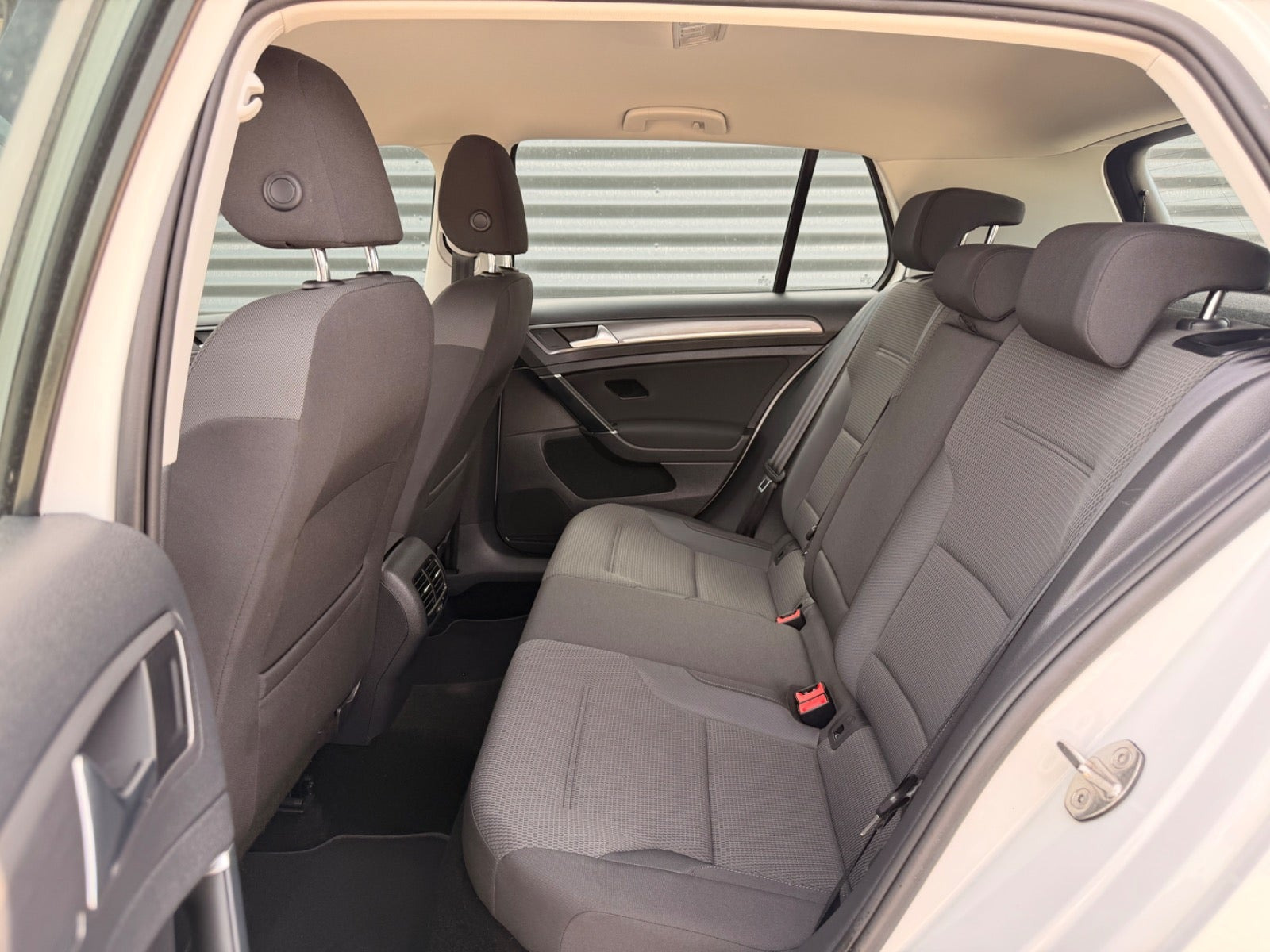 Hvid VW e-Golf VII fra 2020