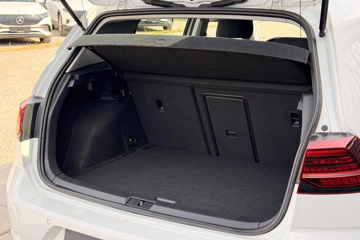 Hvid VW e-Golf VII fra 2020