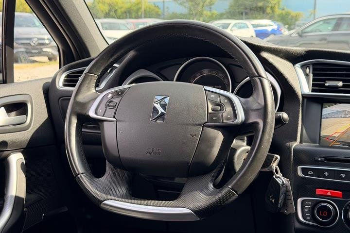 Sort DS DS 4 CrossBack fra 2017