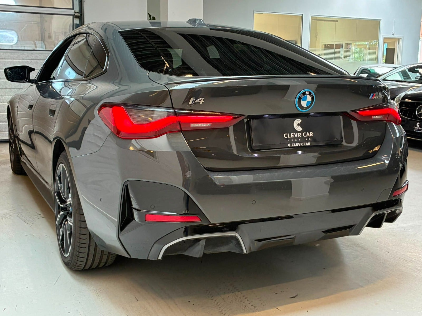 Grå BMW i4 fra 2022