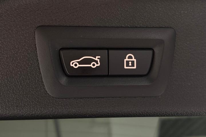 Sort BMW X5 fra 2021
