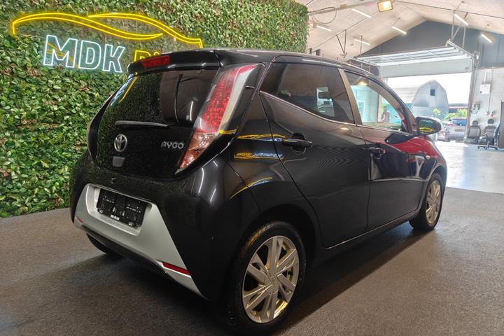 undefined Toyota Aygo fra 2015
