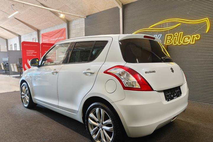 undefined Suzuki Swift fra 2015
