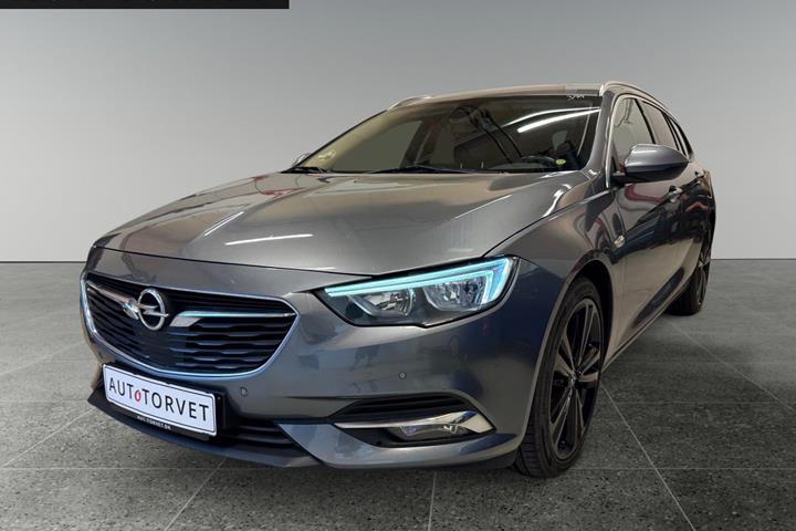 Grå Opel Insignia fra 2018