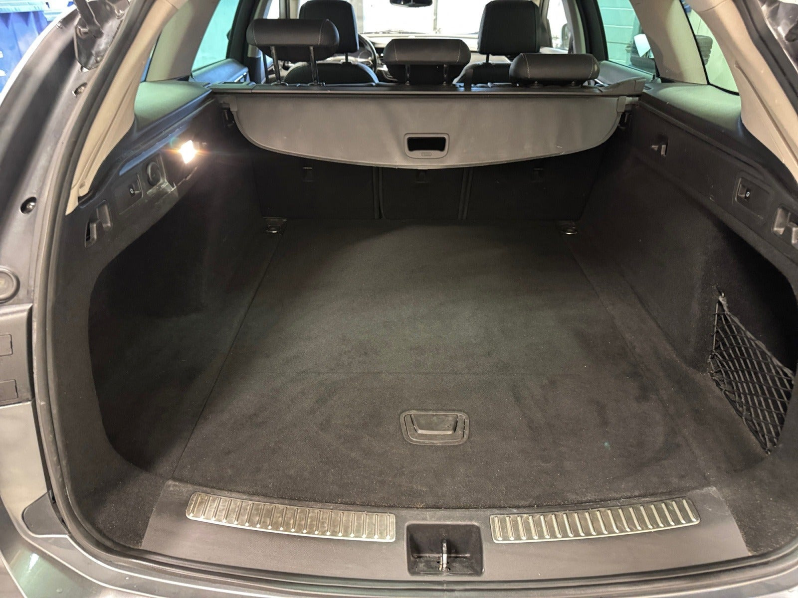Grå Opel Insignia fra 2018