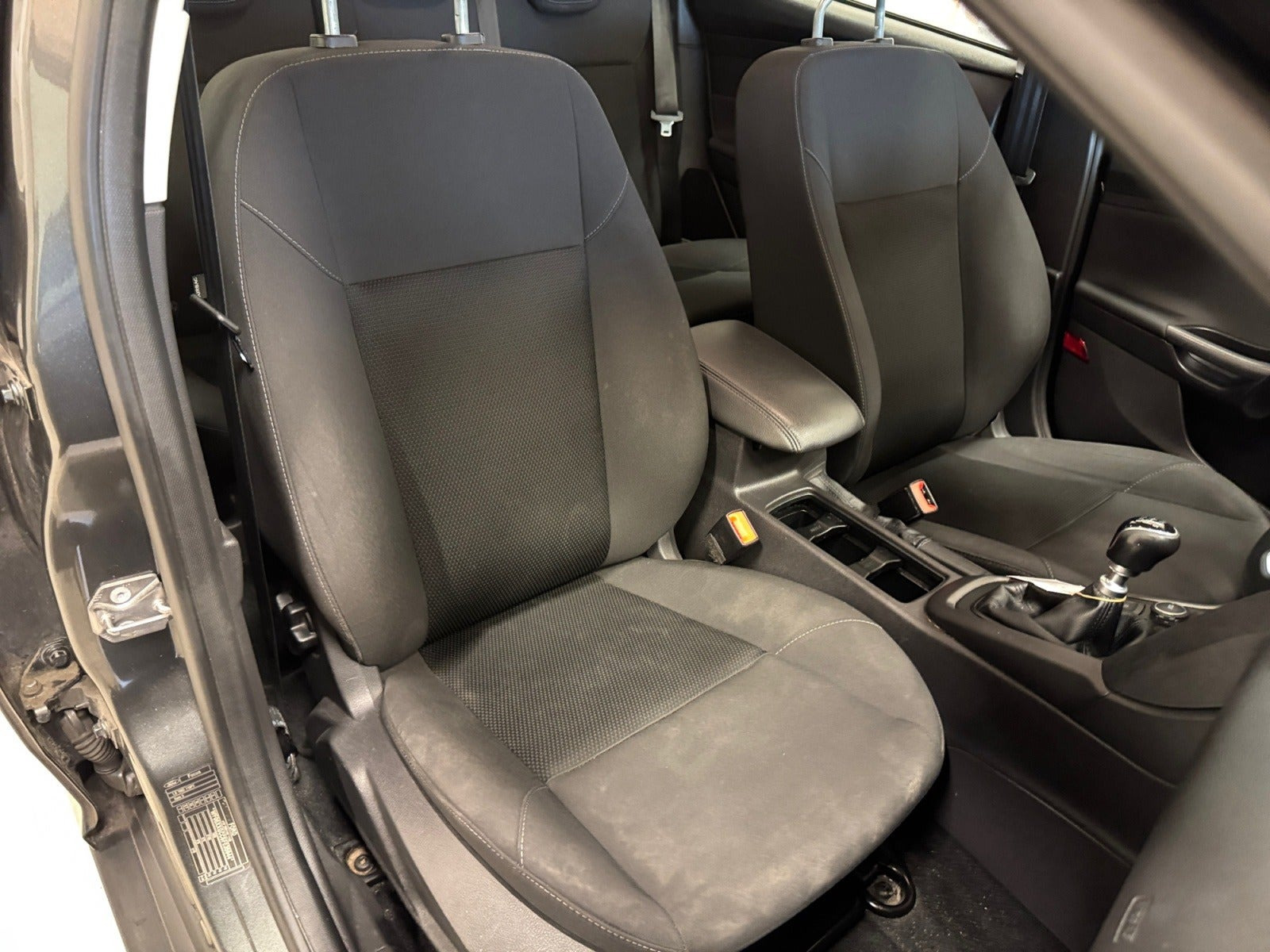 Grå Ford Focus fra 2015