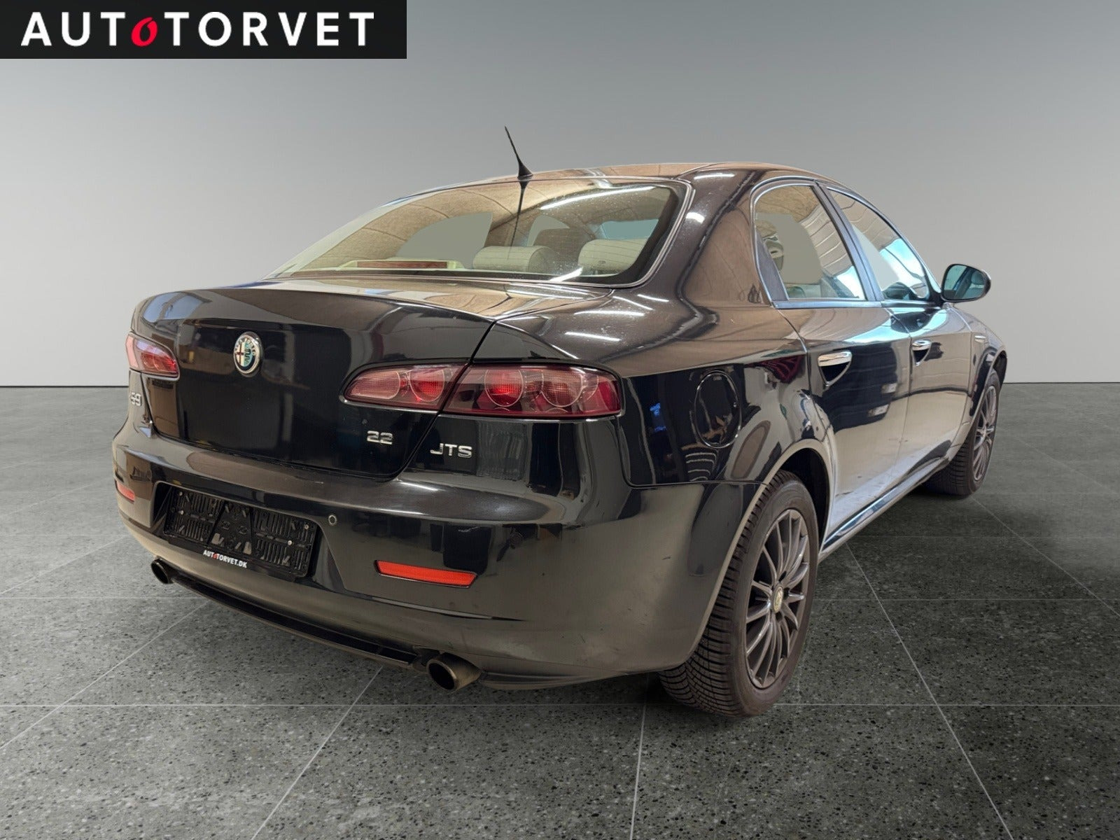 Sort Alfa Romeo 159 fra 2007 set udefra