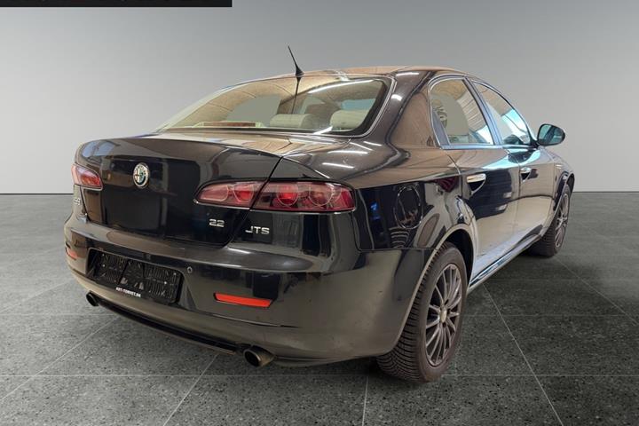 Sort Alfa Romeo 159 fra 2007 set udefra