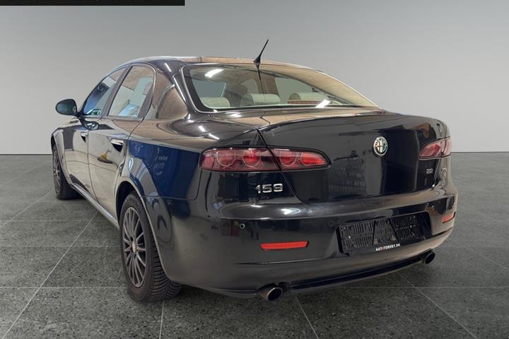 Sort Alfa Romeo 159 fra 2007 set udefra
