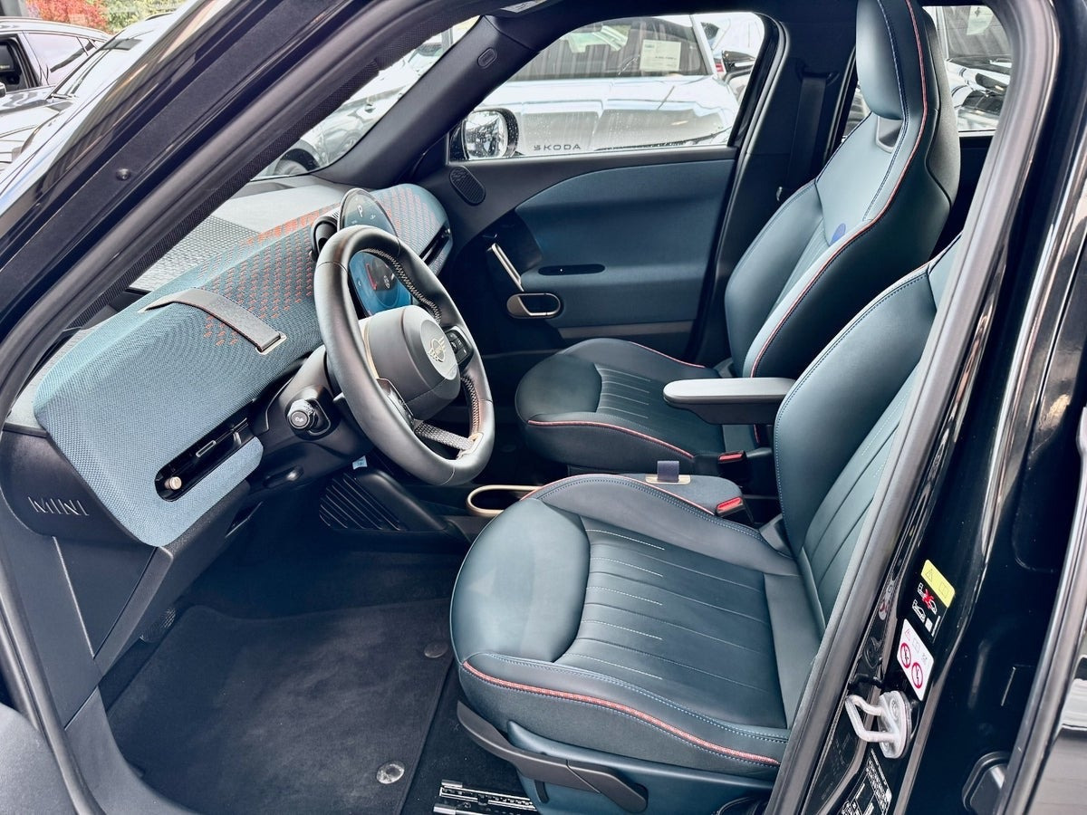 Sort Mini Aceman SE fra 2025