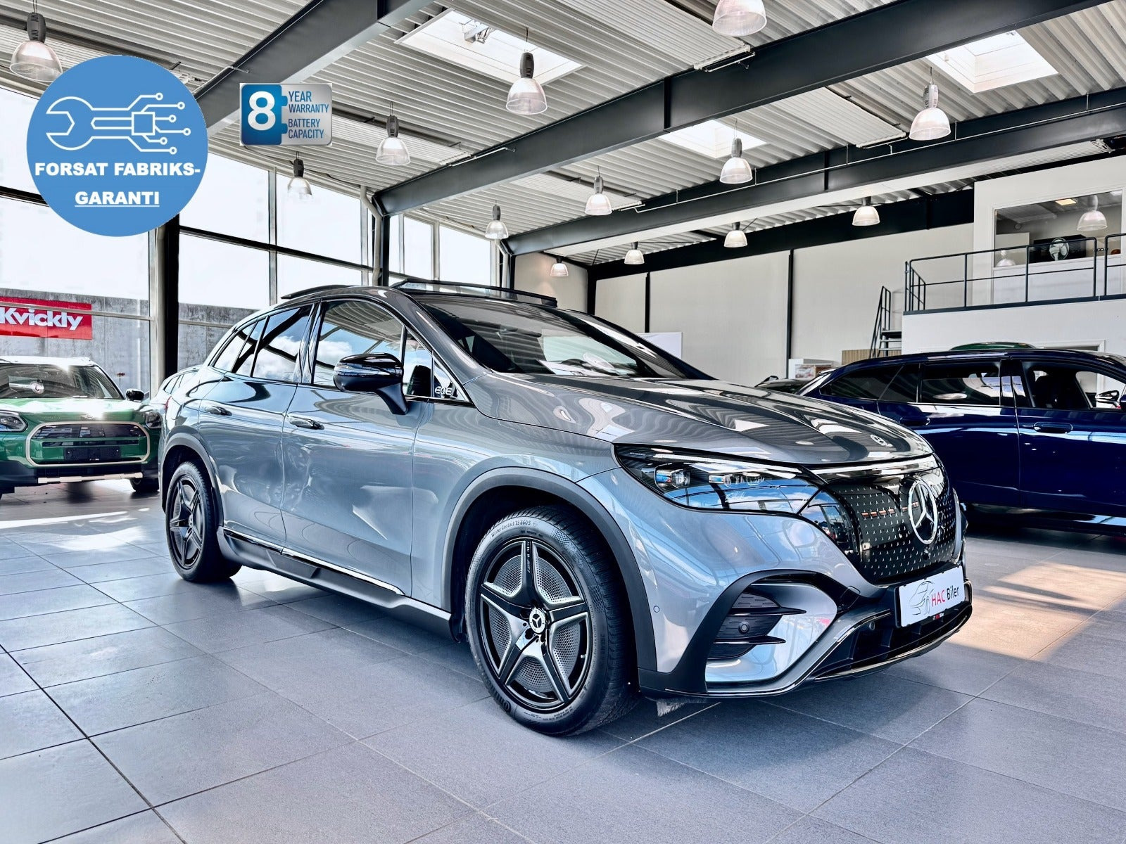 Grå Mercedes EQE350 SUV fra 2024