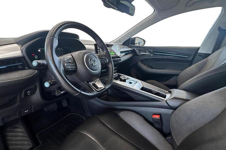 Sort MG MG5 fra 2023