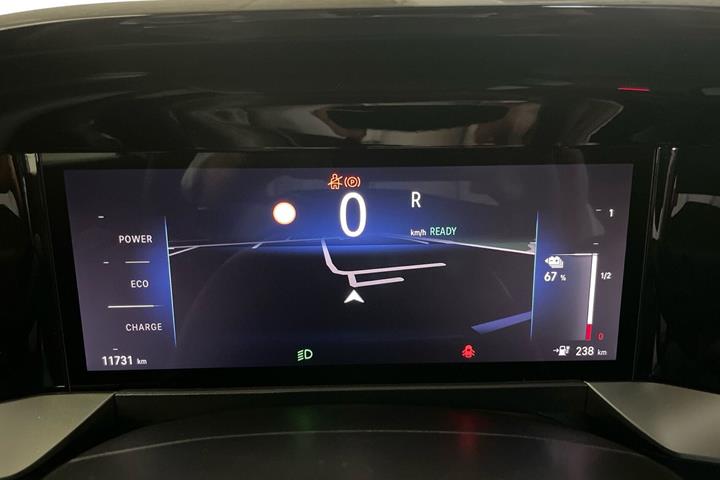 Grå Opel Mokka-e fra 2025