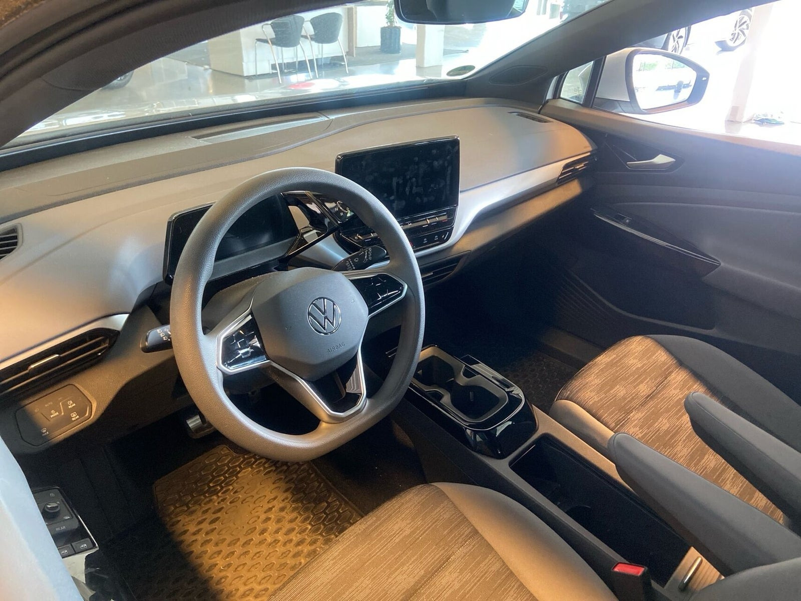 Hvid VW ID.4 fra 2023
