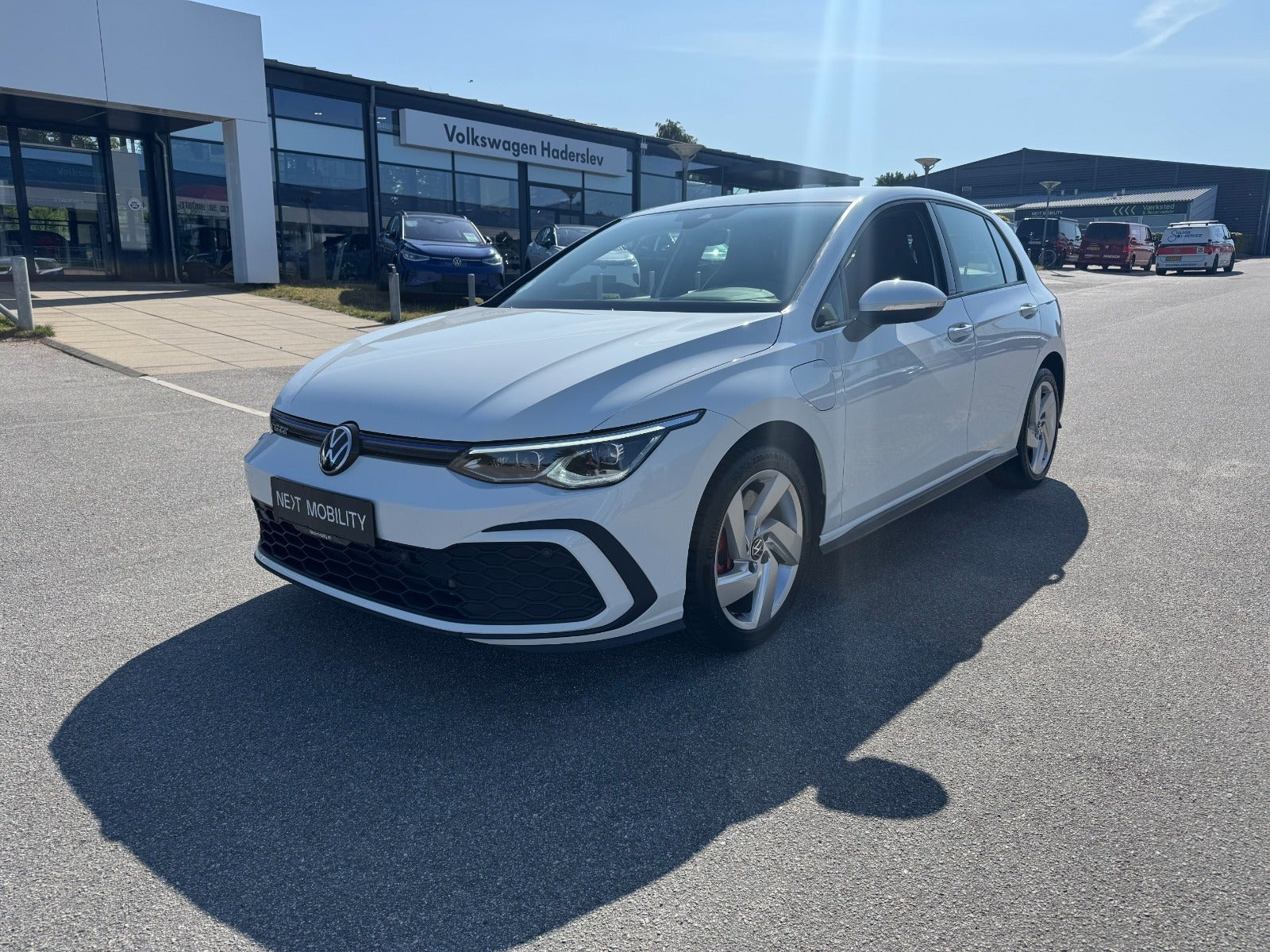 Hvid VW Golf VIII fra 2020
