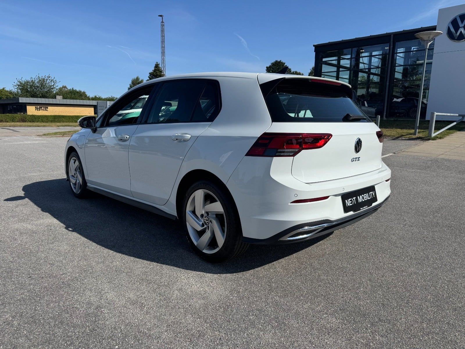 Hvid VW Golf VIII fra 2020
